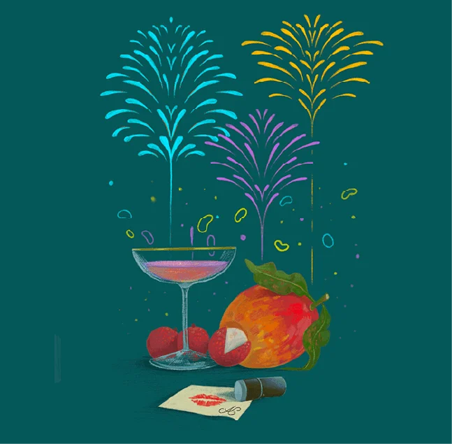 Feu d’artifice au-dessus d’un cocktail et de fruits