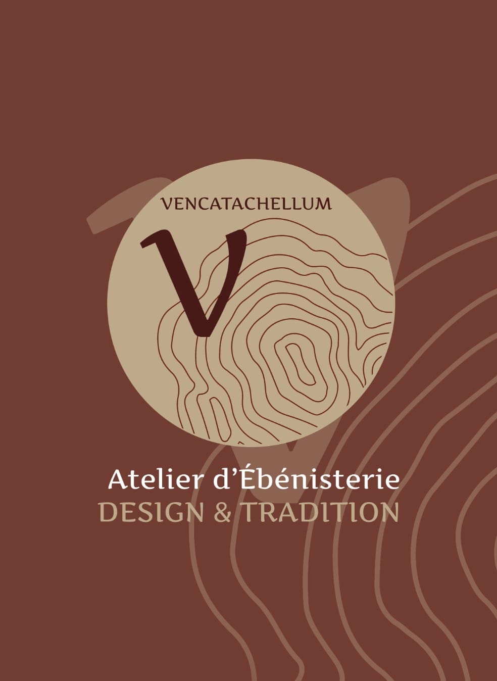 Logo Vencatachellum sur fond brun avec les veines du bois